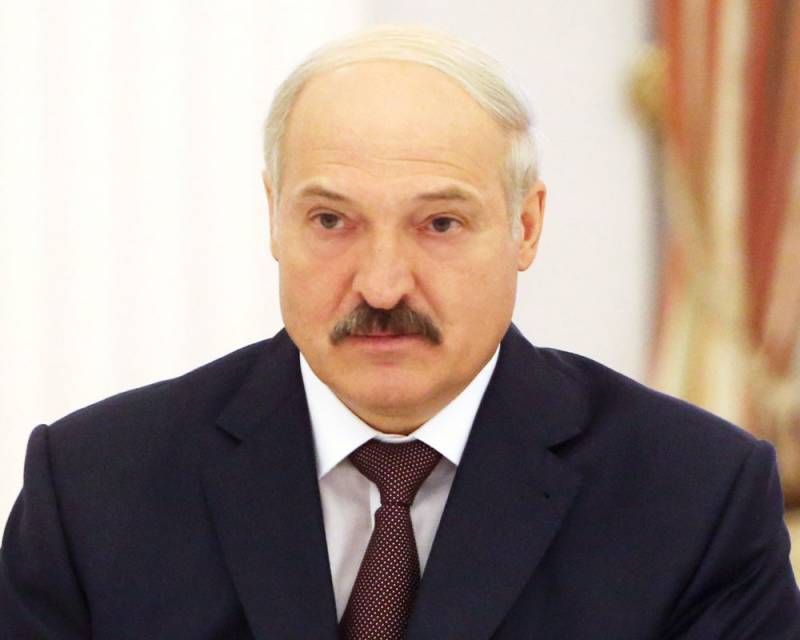 Президент Белоруссии предлагает свою помощь