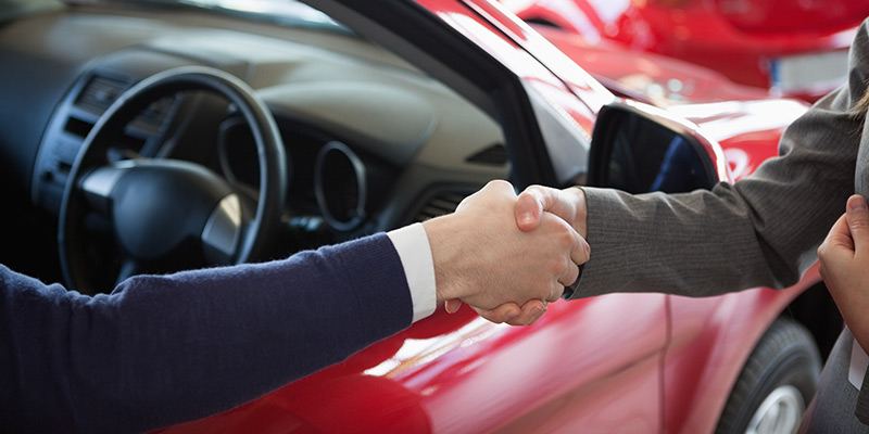 Уловки салонов: как продать машину в автокредите